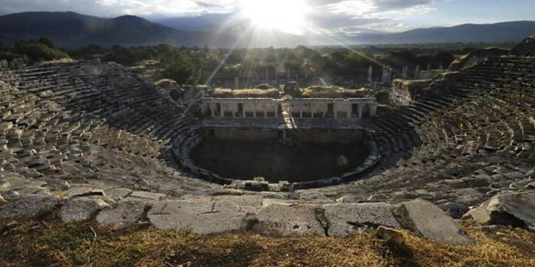 UNESCO Dünya Miras Listesi’nde yer alıyor! Tarihin derinliklerine yolculuk: Afrodisias Antik Kenti 5